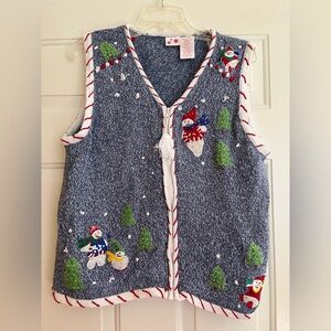 Women’s blue heather embroidered knit winter holiday snowman vest. Size 16/18